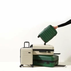 Legion - Cabin (Mountain View) 11 Legion - Cabin (Mountain View) -IT Luggage Sales Shop 14 e65a5d5c 15ee 4705 a1b7 053bb0d55631