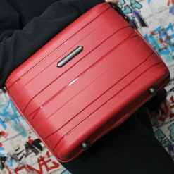 IT Luggage Momentous - Vanity Case (German Red) 13 IT Luggage Momentous - Vanity Case (German Red) -IT Luggage Sales Shop 1 8b7e06d1 b51b 4360 8a2e 4385948a372f