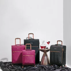 IT Luggage Bewitching - Medium (Black) -IT Luggage Sales Shop 22 9182bb82 07b2 4aa0 a7f3 ed69f2382a8a