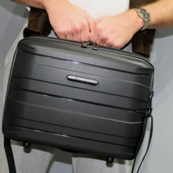 IT Luggage Momentous - Vanity Case (Black) -IT Luggage Sales Shop 3 f004b03a 36e1 4670 abb8 70679516df3e