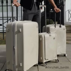 IT Luggage Spontaneous - Large (Feather Grey) -IT Luggage Sales Shop 4 8c336c8e 8536 409f bc9b 272302b752d0