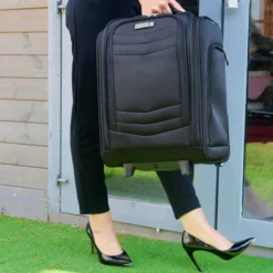 IT Luggage Intrepid - Underseat (Black) 15 IT Luggage Intrepid - Underseat (Black) -IT Luggage Sales Shop IntrepidUnderseat