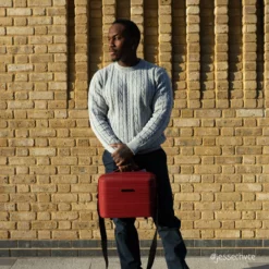 IT Luggage Momentous - Vanity Case (German Red) 11 IT Luggage Momentous - Vanity Case (German Red) -IT Luggage Sales Shop jessechvce